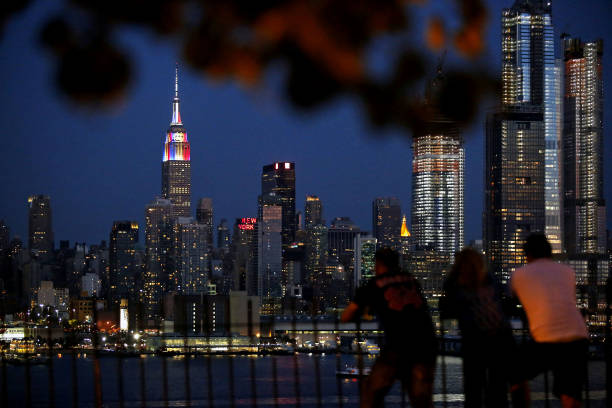 攻势足球的 攻势足球的