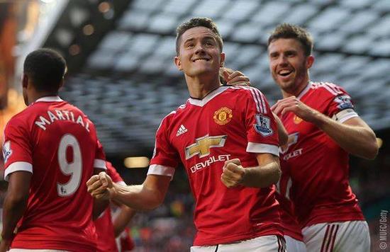 不断完善自 不断完善自